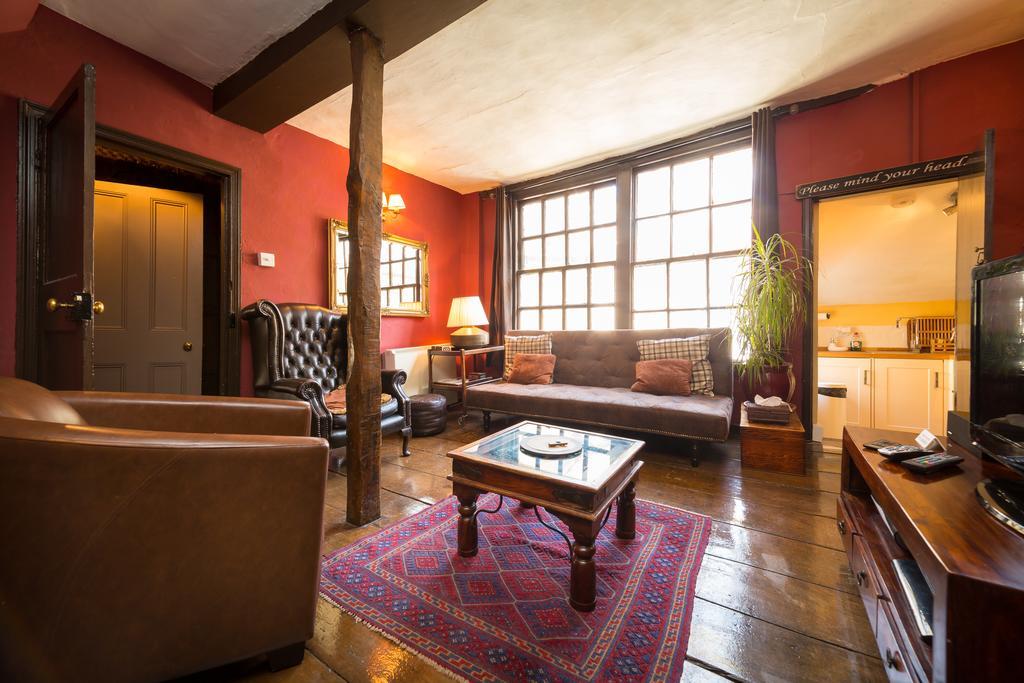 Trembling Madness Apartments York Esterno foto