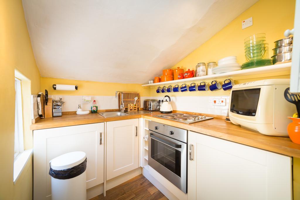 Trembling Madness Apartments York Esterno foto